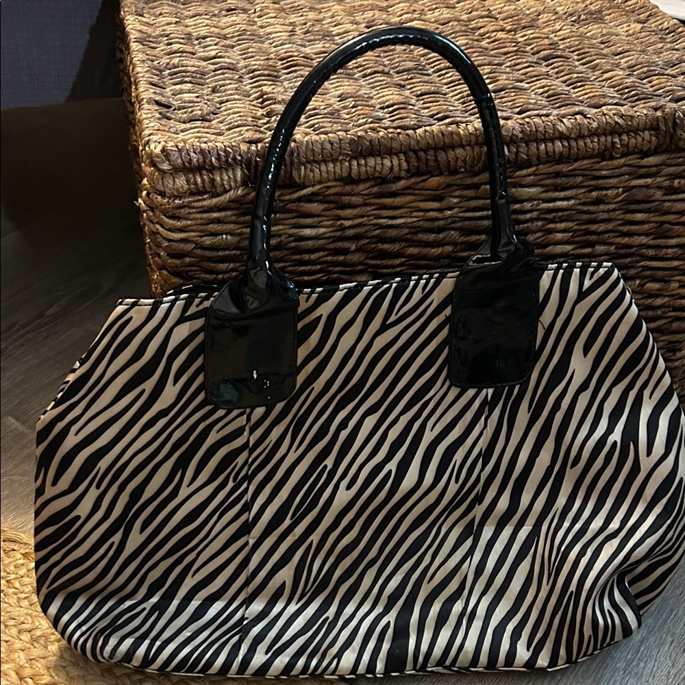 5️⃣ for 💲3️⃣0️⃣‼️ Zebra Print Women's Bag w/2 cosmetic pouches (NWOT)